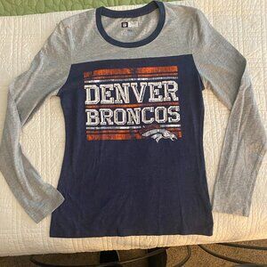 Denver Bronco’s Women's NFL Team Apparel  Long sleeved T-shirt Small